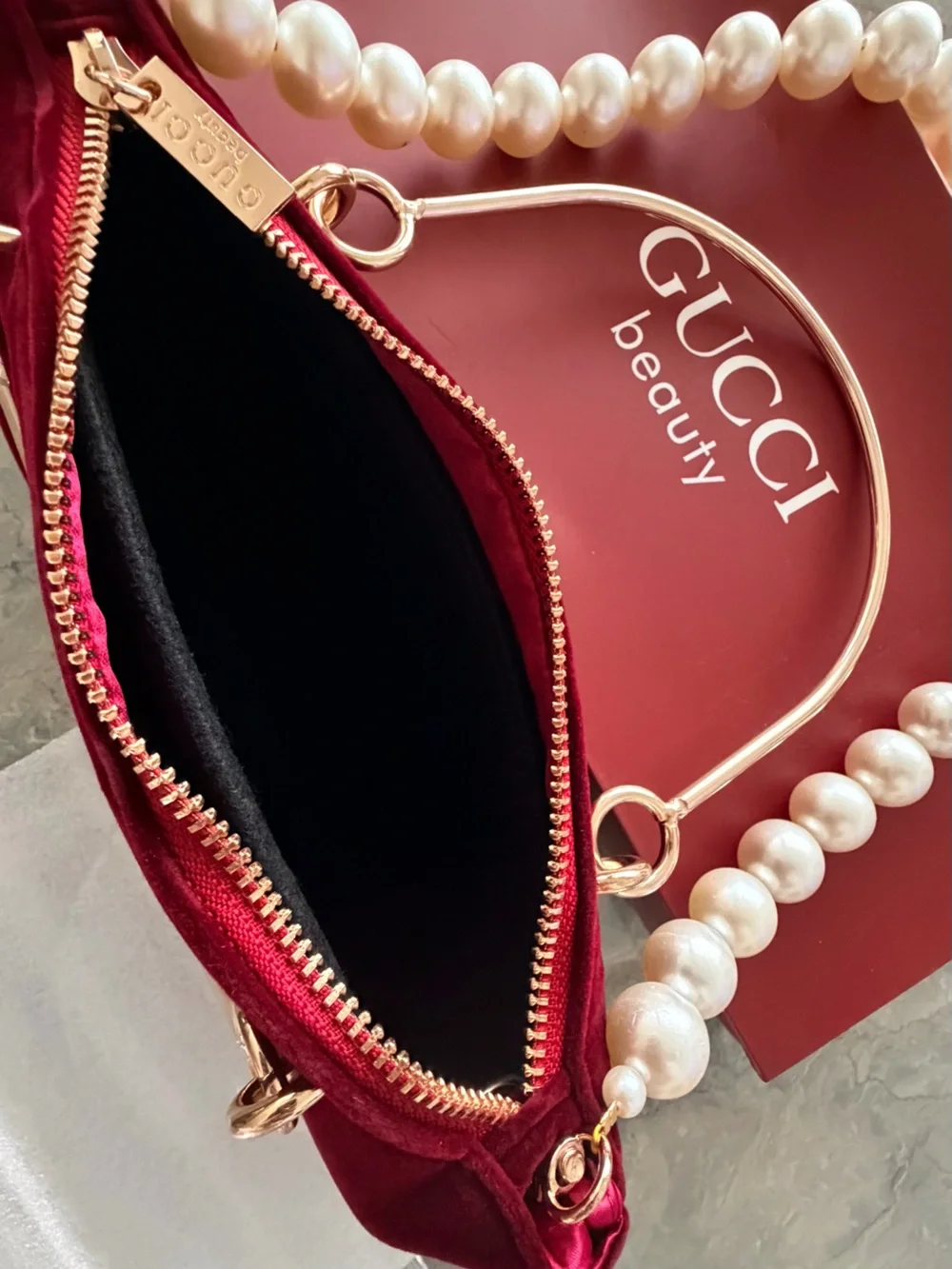 GUCCI BEAUTY GWP Velvet Pouch Makeup Cosmetic Burgundy RED